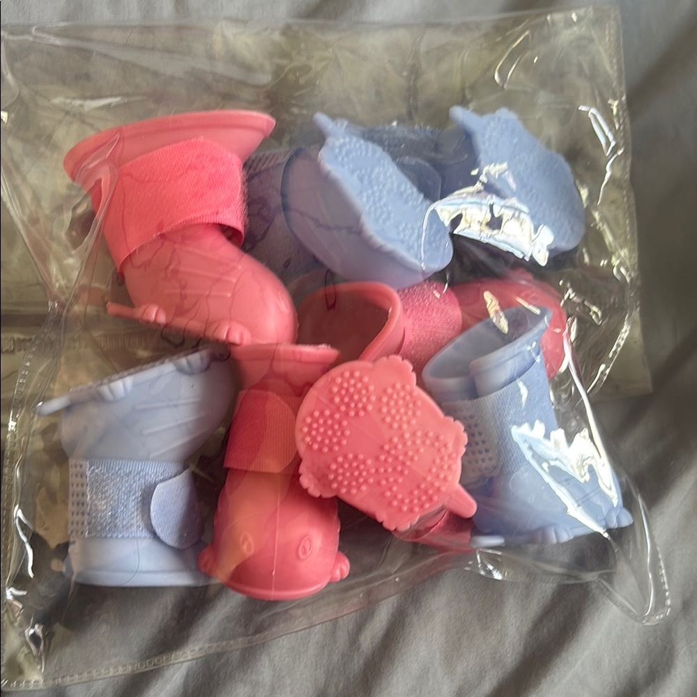 2 pair of dog shoes_size small